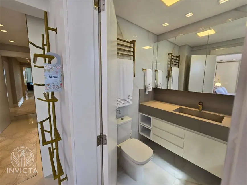 Apartamento com 3 quartos à venda, 136m2 em Centro, Balneario Camboriu - SC - imagem 9 Foto 9 de Apartamento com 3 quartos à venda, 136m2 em Centro, Balneario Camboriu - SC