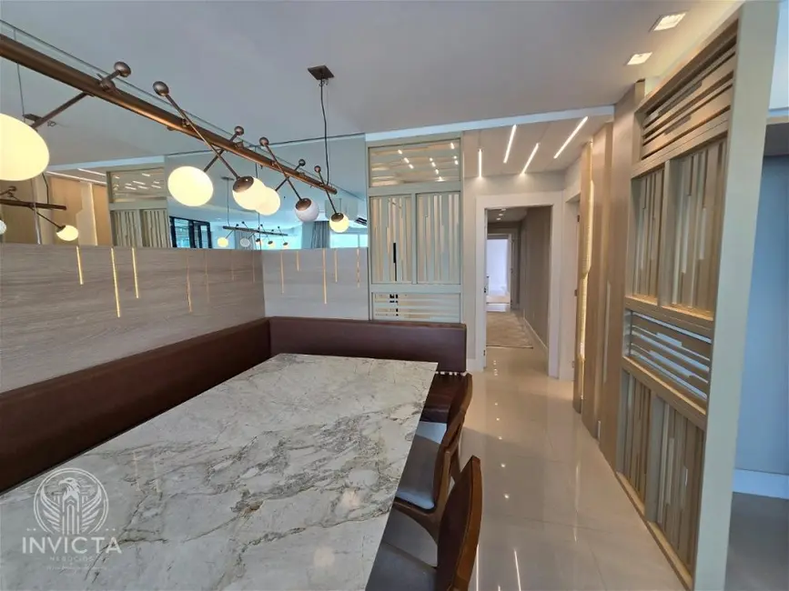 Apartamento com 3 quartos à venda, 136m2 em Centro, Balneario Camboriu - SC - imagem 3 Foto 3 de Apartamento com 3 quartos à venda, 136m2 em Centro, Balneario Camboriu - SC