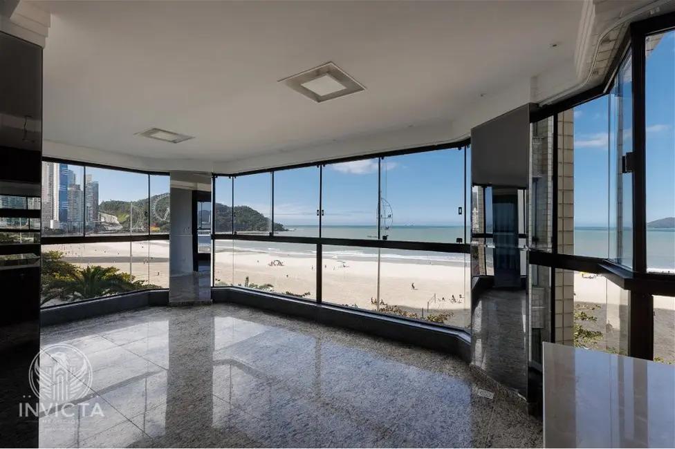 Apartamento com 3 quartos para alugar, 200m2 em Balneario Camboriu - SC - imagem 3 Foto 3 de Apartamento com 3 quartos para alugar, 200m2 em Balneario Camboriu - SC