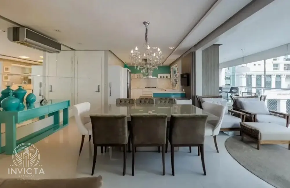 Apartamento com 3 quartos à venda, 151m2 em Centro, Balneario Camboriu - SC - imagem 2 Foto 2 de Apartamento com 3 quartos à venda, 151m2 em Centro, Balneario Camboriu - SC