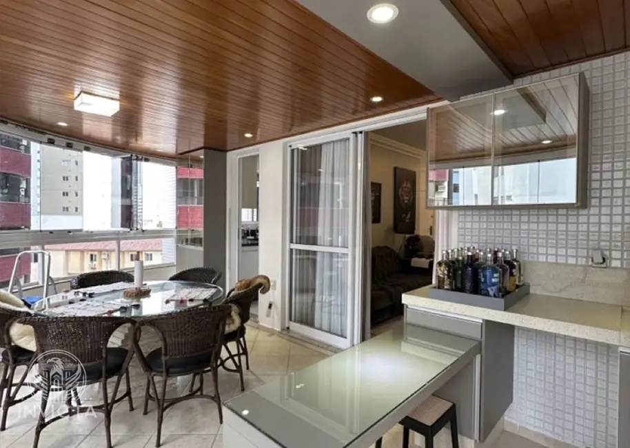 Foto 3 de Apartamento com 3 quartos à venda, 126m2 em Centro, Balneario Camboriu - SC