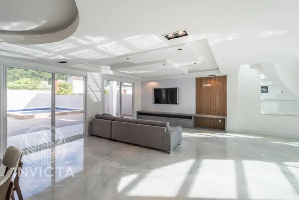 Casa de Condomínio com 5 quartos à venda, 400m2 em Ariribá, Balneario Camboriu - SC - imagem 3 Foto 3 de Casa de Condomínio com 5 quartos à venda, 400m2 em Ariribá, Balneario Camboriu - SC
