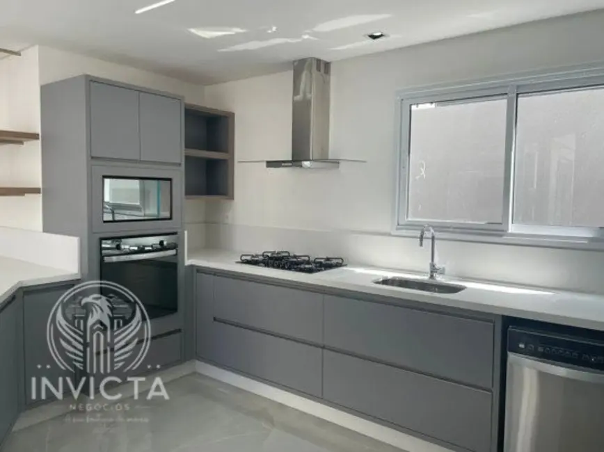 Casa de Condomínio com 5 quartos à venda, 400m2 em Ariribá, Balneario Camboriu - SC - imagem 7 Foto 7 de Casa de Condomínio com 5 quartos à venda, 400m2 em Ariribá, Balneario Camboriu - SC