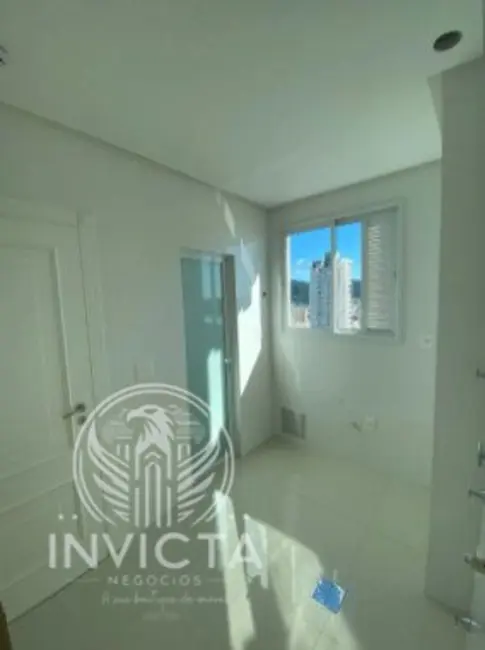 Apartamento com 4 quartos à venda, 160m2 em Centro, Balneario Camboriu - SC - imagem 5 Foto 5 de Apartamento com 4 quartos à venda, 160m2 em Centro, Balneario Camboriu - SC