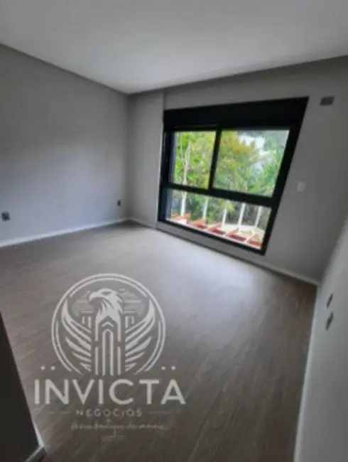 Casa de Condomínio com 3 quartos à venda, 258m2 em Praia das Taquaras, Balneario Camboriu - SC - imagem 5 Foto 5 de Casa de Condomínio com 3 quartos à venda, 258m2 em Praia das Taquaras, Balneario Camboriu - SC