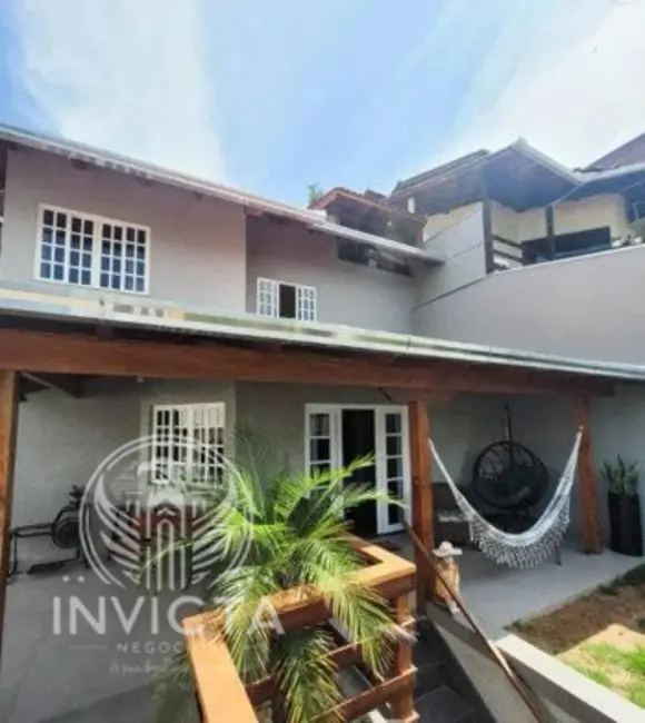 Foto 1 de Casa com 3 quartos à venda, 178m2 em Ariribá, Balneario Camboriu - SC