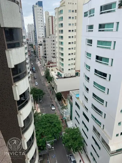 Apartamento com 3 quartos à venda, 133m2 em Centro, Balneario Camboriu - SC - imagem 2 Foto 2 de Apartamento com 3 quartos à venda, 133m2 em Centro, Balneario Camboriu - SC