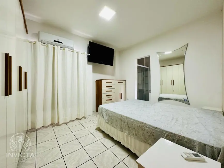 Apartamento com 2 quartos à venda, 85m2 em Centro, Balneario Camboriu - SC - imagem 7 Foto 7 de Apartamento com 2 quartos à venda, 85m2 em Centro, Balneario Camboriu - SC