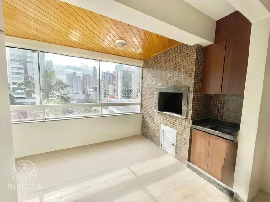 Foto 3 de Apartamento com 2 quartos à venda, 79m2 em Centro, Balneario Camboriu - SC