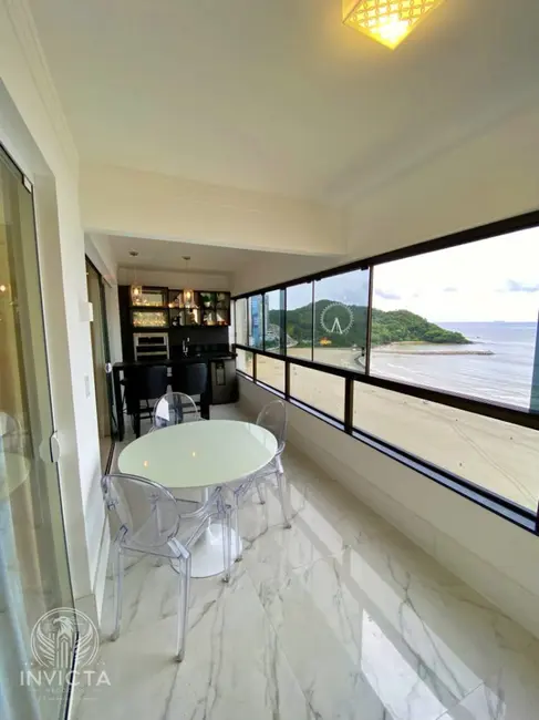 Apartamento com 3 quartos à venda, 150m2 em Centro, Balneario Camboriu - SC - imagem 3 Foto 3 de Apartamento com 3 quartos à venda, 150m2 em Centro, Balneario Camboriu - SC