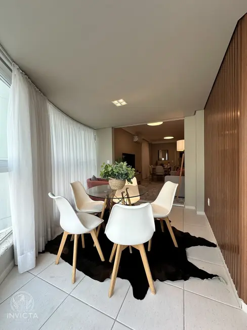 Apartamento com 2 quartos à venda, 100m2 em Balneario Camboriu - SC - imagem 5 Foto 5 de Apartamento com 2 quartos à venda, 100m2 em Balneario Camboriu - SC