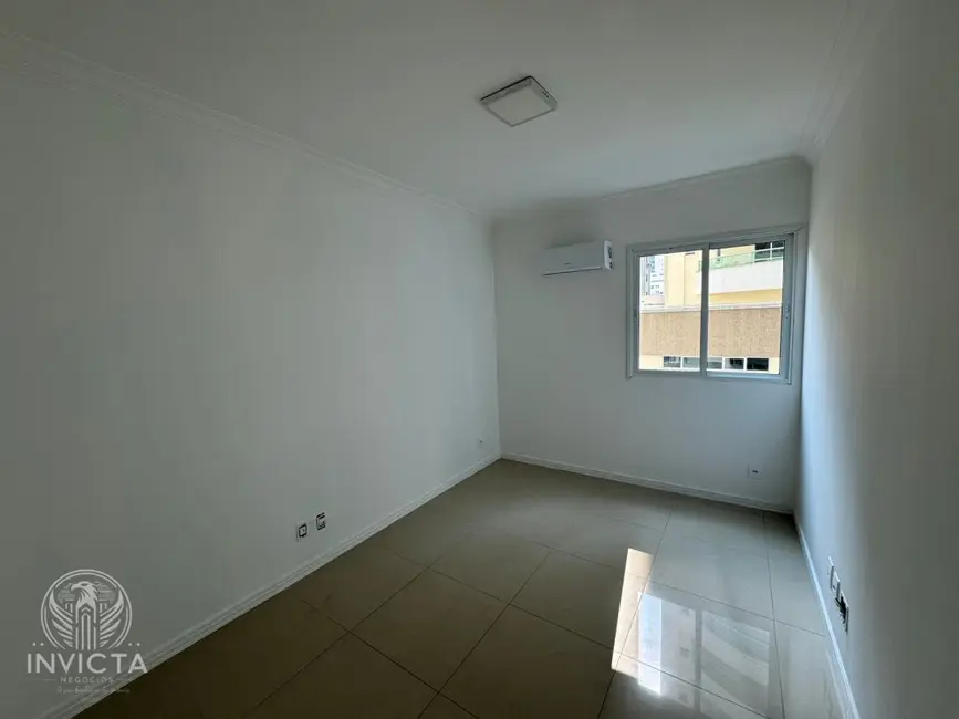 Apartamento com 4 quartos à venda, 114m2 em Centro, Balneario Camboriu - SC - imagem 6 Foto 6 de Apartamento com 4 quartos à venda, 114m2 em Centro, Balneario Camboriu - SC