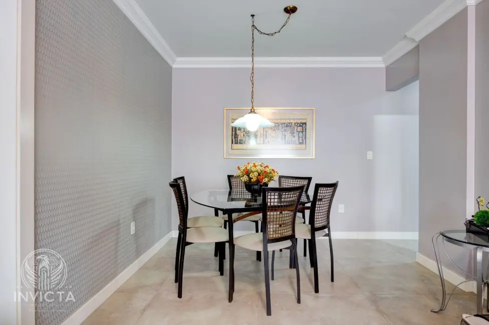 Apartamento com 3 quartos à venda, 135m2 em Centro, Balneario Camboriu - SC - imagem 4 Foto 4 de Apartamento com 3 quartos à venda, 135m2 em Centro, Balneario Camboriu - SC