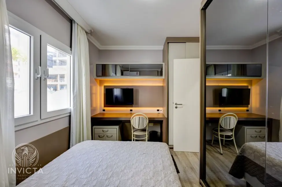 Apartamento com 3 quartos à venda, 135m2 em Centro, Balneario Camboriu - SC - imagem 9 Foto 9 de Apartamento com 3 quartos à venda, 135m2 em Centro, Balneario Camboriu - SC