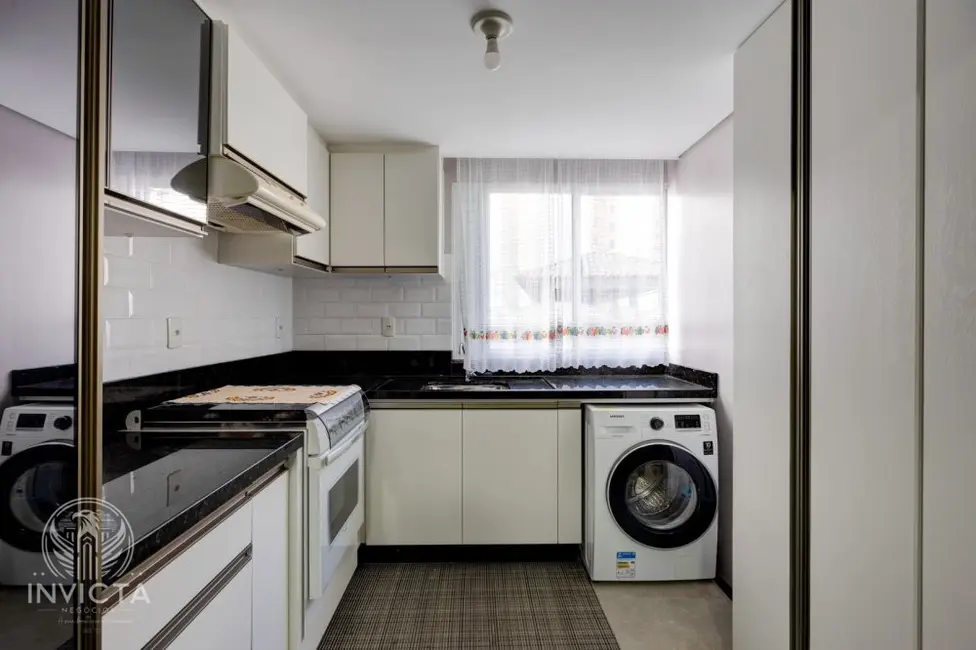 Apartamento com 3 quartos à venda, 135m2 em Centro, Balneario Camboriu - SC - imagem 8 Foto 8 de Apartamento com 3 quartos à venda, 135m2 em Centro, Balneario Camboriu - SC