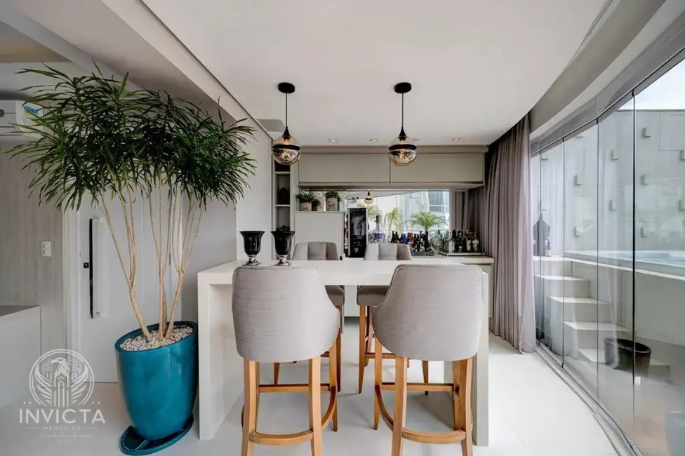 Apartamento com 3 quartos à venda, 220m2 em Balneario Camboriu - SC - imagem 6 Foto 6 de Apartamento com 3 quartos à venda, 220m2 em Balneario Camboriu - SC