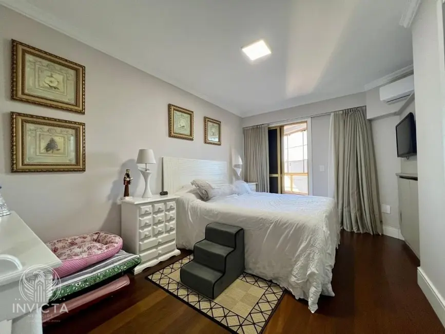Apartamento com 3 quartos à venda, 157m2 em Balneario Camboriu - SC - imagem 9 Foto 9 de Apartamento com 3 quartos à venda, 157m2 em Balneario Camboriu - SC
