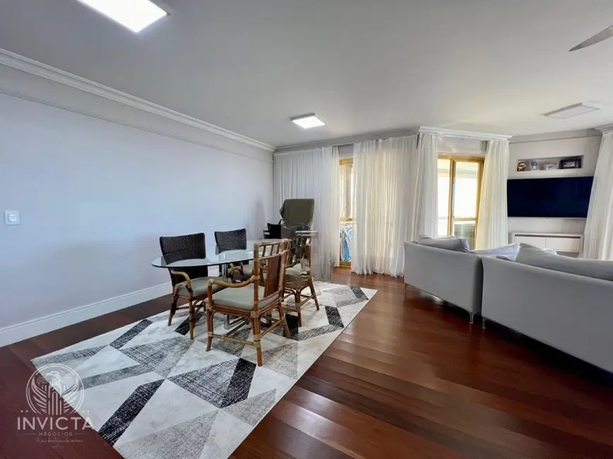 Apartamento com 3 quartos à venda, 157m2 em Balneario Camboriu - SC - imagem 6 Foto 6 de Apartamento com 3 quartos à venda, 157m2 em Balneario Camboriu - SC