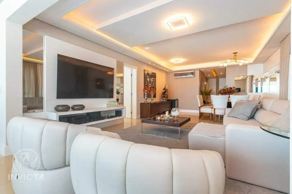 Apartamento com 3 quartos à venda, 207m2 em Centro, Balneario Camboriu - SC - imagem 4 Foto 4 de Apartamento com 3 quartos à venda, 207m2 em Centro, Balneario Camboriu - SC