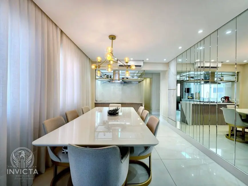 Apartamento com 3 quartos à venda, 162m2 em Centro, Balneario Camboriu - SC - imagem 6 Foto 6 de Apartamento com 3 quartos à venda, 162m2 em Centro, Balneario Camboriu - SC