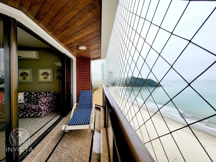 Apartamento com 3 quartos à venda, 211m2 em Centro, Balneario Camboriu - SC - imagem 4 Foto 4 de Apartamento com 3 quartos à venda, 211m2 em Centro, Balneario Camboriu - SC