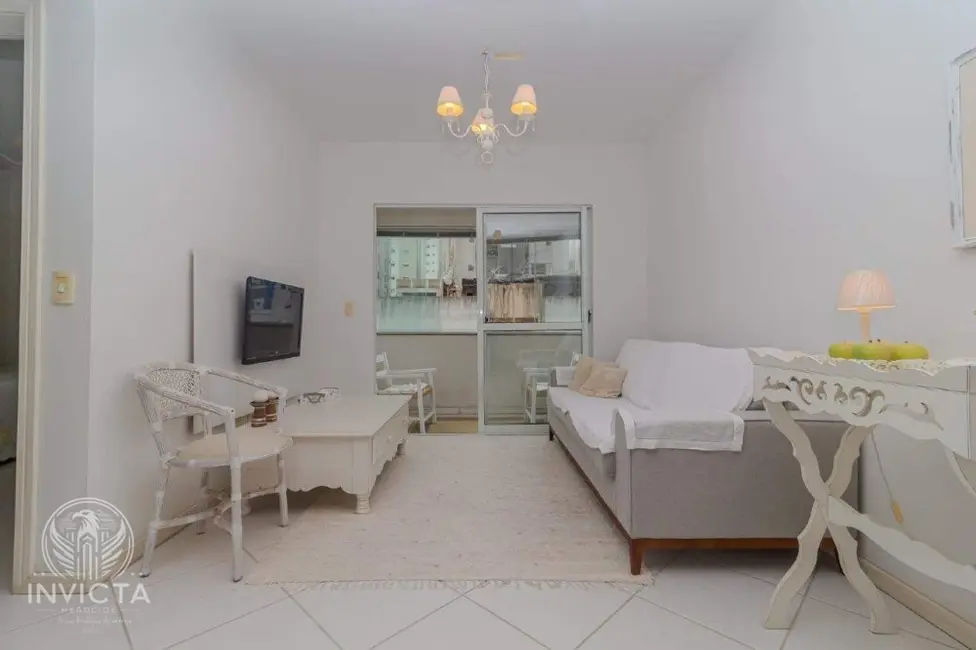 Apartamento com 2 quartos à venda, 81m2 em Centro, Balneario Camboriu - SC - imagem 4 Foto 4 de Apartamento com 2 quartos à venda, 81m2 em Centro, Balneario Camboriu - SC
