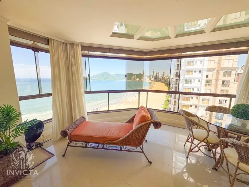 Apartamento com 3 quartos à venda, 179m2 em Centro, Balneario Camboriu - SC - imagem 8 Foto 8 de Apartamento com 3 quartos à venda, 179m2 em Centro, Balneario Camboriu - SC