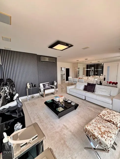 Foto 6 de Apartamento com 3 quartos à venda, 246m2 em Balneario Camboriu - SC