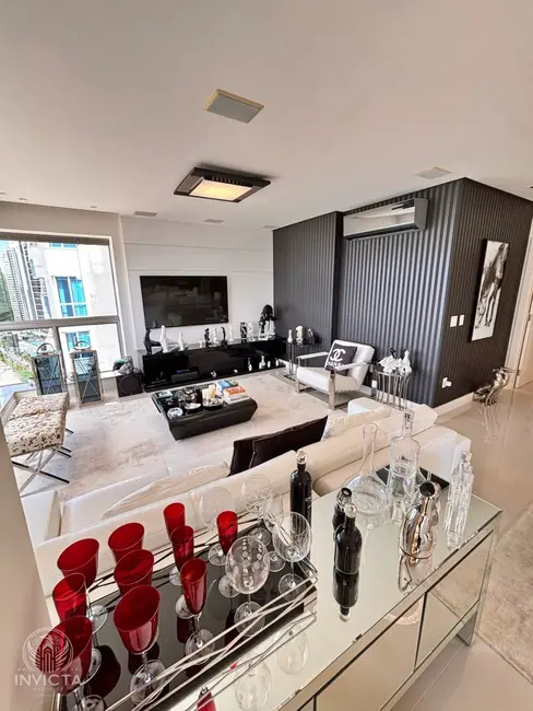 Foto 5 de Apartamento com 3 quartos à venda, 246m2 em Balneario Camboriu - SC