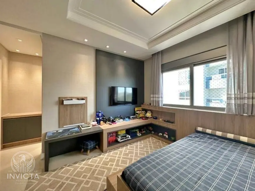 Foto 9 de Apartamento com 3 quartos à venda, 246m2 em Balneario Camboriu - SC