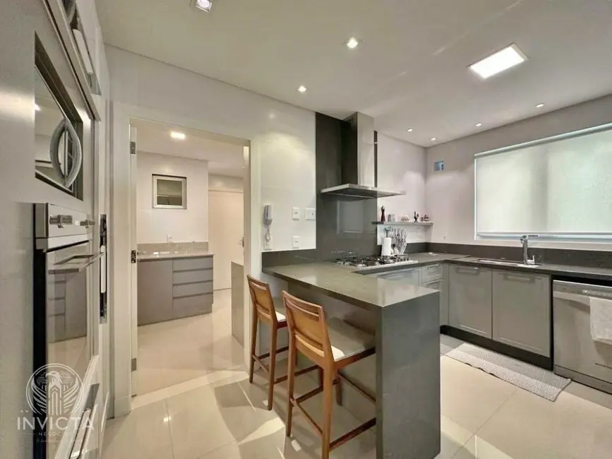 Foto 3 de Apartamento com 3 quartos à venda, 246m2 em Balneario Camboriu - SC