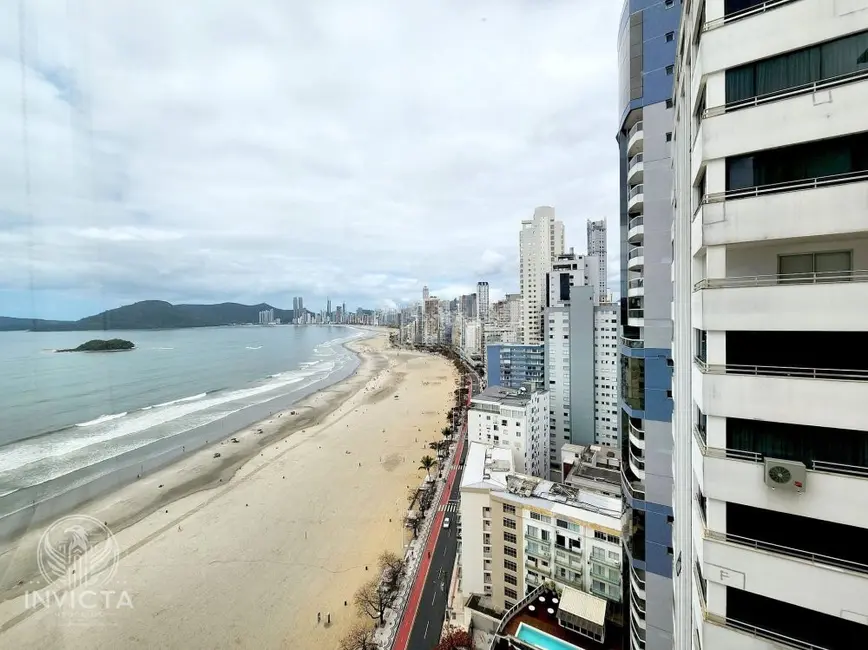 Apartamento com 3 quartos à venda, 200m2 em Centro, Balneario Camboriu - SC - imagem 2 Foto 2 de Apartamento com 3 quartos à venda, 200m2 em Centro, Balneario Camboriu - SC