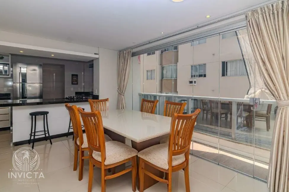 Apartamento com 2 quartos à venda, 90m2 em Centro, Balneario Camboriu - SC - imagem 6 Foto 6 de Apartamento com 2 quartos à venda, 90m2 em Centro, Balneario Camboriu - SC