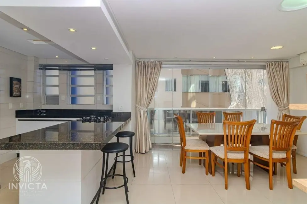 Apartamento com 2 quartos à venda, 90m2 em Centro, Balneario Camboriu - SC - imagem 5 Foto 5 de Apartamento com 2 quartos à venda, 90m2 em Centro, Balneario Camboriu - SC