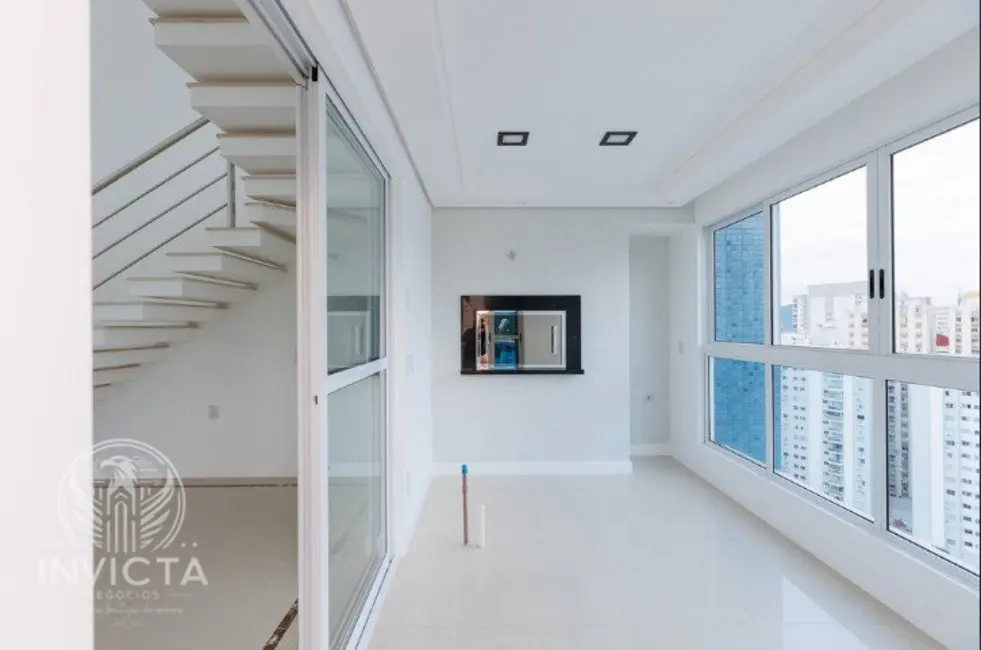 Apartamento com 2 quartos à venda, 252m2 em Centro, Balneario Camboriu - SC - imagem 6 Foto 6 de Apartamento com 2 quartos à venda, 252m2 em Centro, Balneario Camboriu - SC