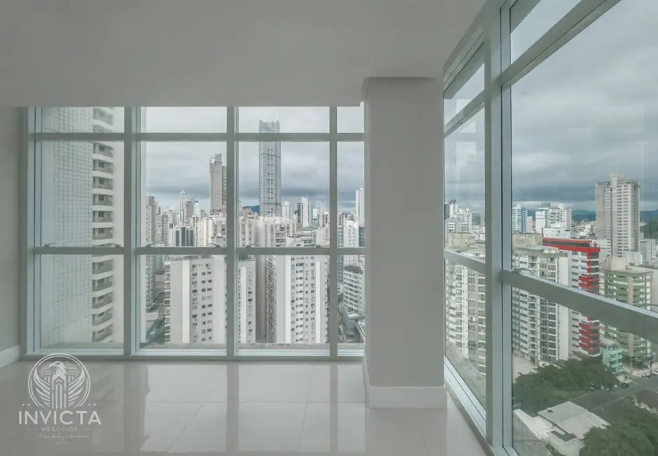 Apartamento com 4 quartos à venda, 146m2 em Centro, Balneario Camboriu - SC - imagem 3 Foto 3 de Apartamento com 4 quartos à venda, 146m2 em Centro, Balneario Camboriu - SC