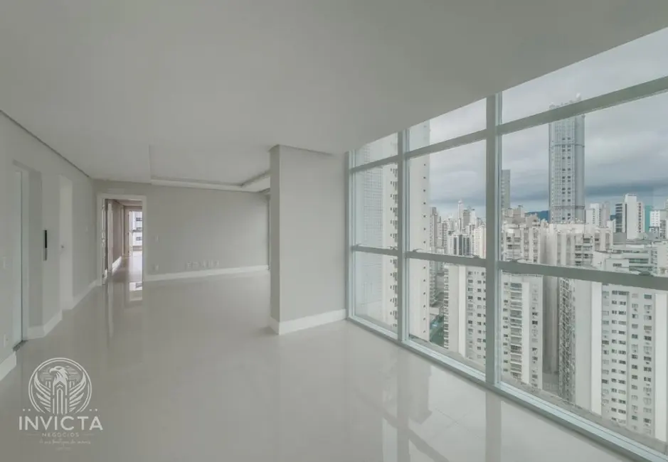 Apartamento com 4 quartos à venda, 146m2 em Centro, Balneario Camboriu - SC - imagem 6 Foto 6 de Apartamento com 4 quartos à venda, 146m2 em Centro, Balneario Camboriu - SC