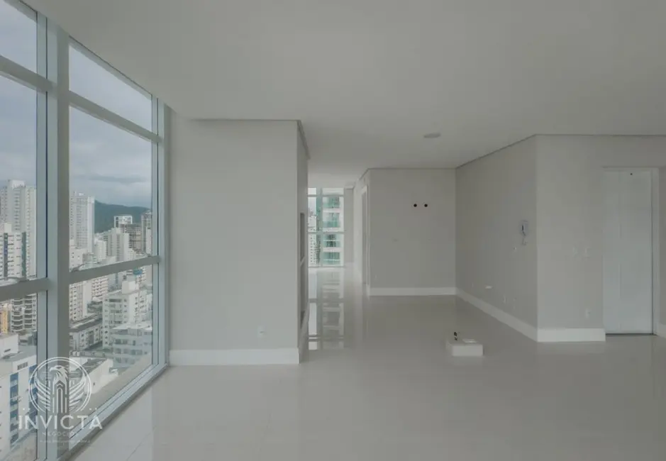 Apartamento com 4 quartos à venda, 146m2 em Centro, Balneario Camboriu - SC - imagem 9 Foto 9 de Apartamento com 4 quartos à venda, 146m2 em Centro, Balneario Camboriu - SC