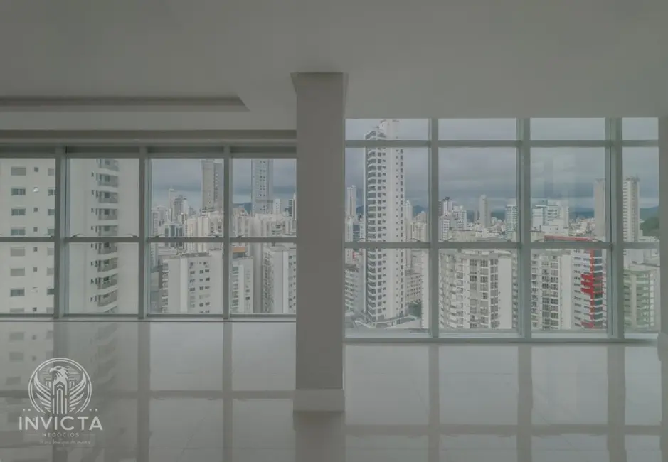 Apartamento com 4 quartos à venda, 146m2 em Centro, Balneario Camboriu - SC - imagem 5 Foto 5 de Apartamento com 4 quartos à venda, 146m2 em Centro, Balneario Camboriu - SC