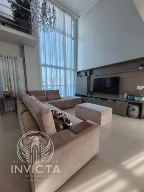 Apartamento com 3 quartos à venda, 252m2 em Centro, Balneario Camboriu - SC - imagem 3 Foto 3 de Apartamento com 3 quartos à venda, 252m2 em Centro, Balneario Camboriu - SC