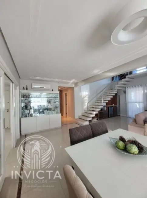 Apartamento com 3 quartos à venda, 252m2 em Centro, Balneario Camboriu - SC - imagem 9 Foto 9 de Apartamento com 3 quartos à venda, 252m2 em Centro, Balneario Camboriu - SC