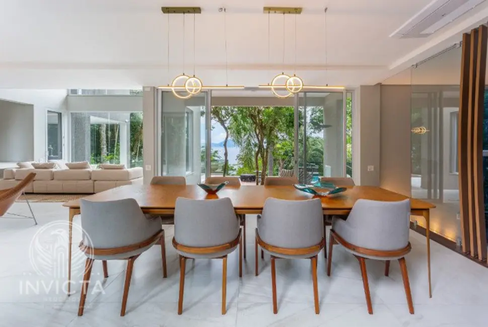 Casa com 4 quartos à venda, 524m2 em Balneario Camboriu - SC - imagem 5 Foto 5 de Casa com 4 quartos à venda, 524m2 em Balneario Camboriu - SC