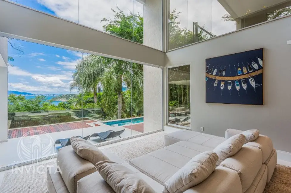 Casa com 4 quartos à venda, 524m2 em Balneario Camboriu - SC - imagem 8 Foto 8 de Casa com 4 quartos à venda, 524m2 em Balneario Camboriu - SC