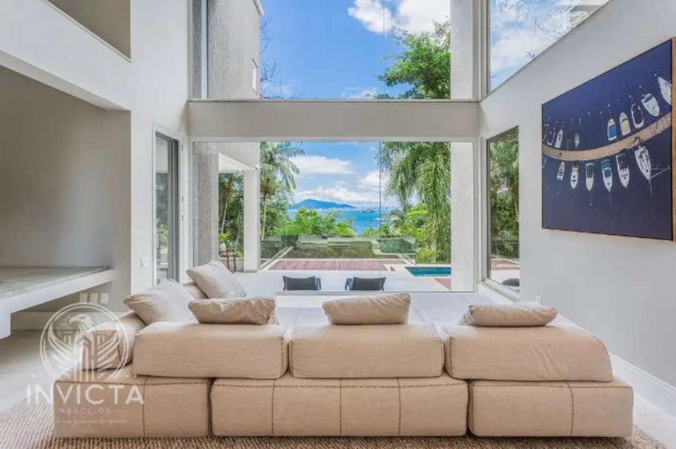 Casa com 4 quartos à venda, 524m2 em Balneario Camboriu - SC - imagem 7 Foto 7 de Casa com 4 quartos à venda, 524m2 em Balneario Camboriu - SC