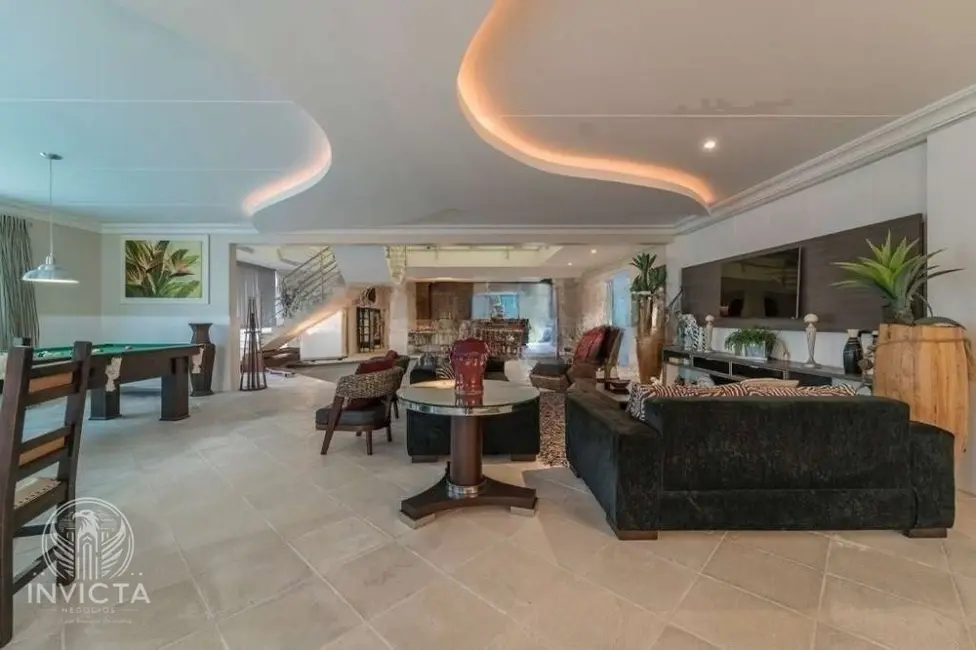 Casa com 4 quartos à venda, 447m2 em Praia do Estaleiro, Balneario Camboriu - SC - imagem 5 Foto 5 de Casa com 4 quartos à venda, 447m2 em Praia do Estaleiro, Balneario Camboriu - SC