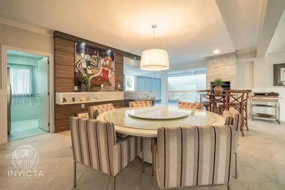 Casa com 4 quartos à venda, 447m2 em Praia do Estaleiro, Balneario Camboriu - SC - imagem 9 Foto 9 de Casa com 4 quartos à venda, 447m2 em Praia do Estaleiro, Balneario Camboriu - SC