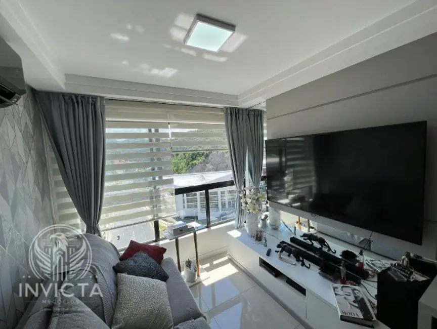 Apartamento com 2 quartos à venda, 57m2 em Centro, Balneario Camboriu - SC - imagem 3 Foto 3 de Apartamento com 2 quartos à venda, 57m2 em Centro, Balneario Camboriu - SC