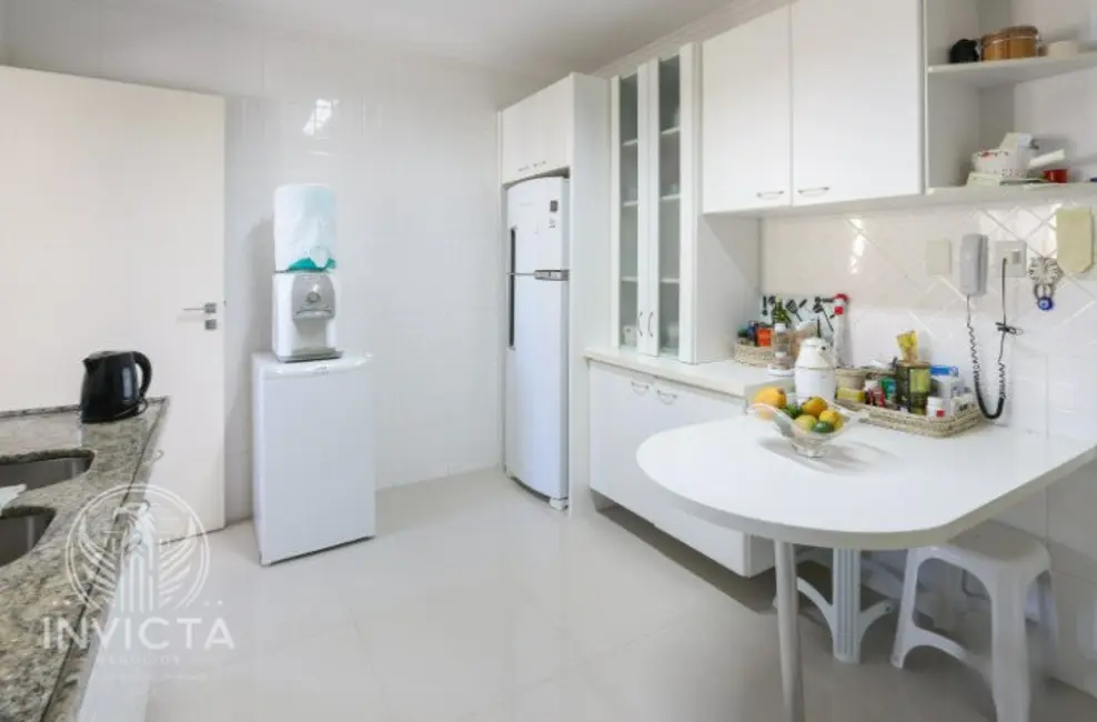 Apartamento com 4 quartos à venda, 250m2 em Centro, Balneario Camboriu - SC - imagem 7 Foto 7 de Apartamento com 4 quartos à venda, 250m2 em Centro, Balneario Camboriu - SC