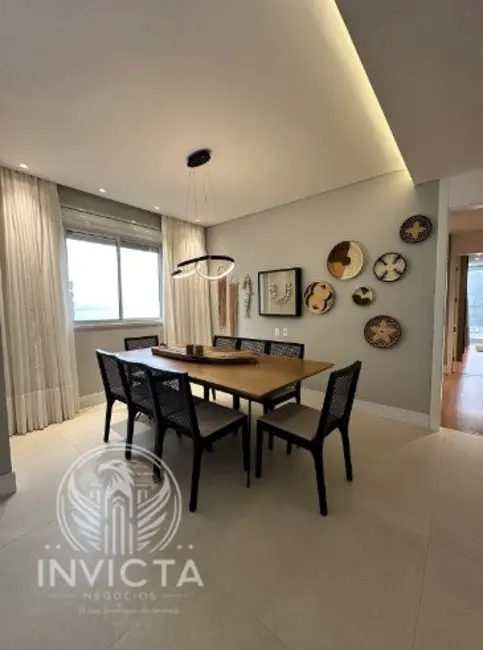 Apartamento com 3 quartos à venda, 153m2 em Centro, Balneario Camboriu - SC - imagem 6 Foto 6 de Apartamento com 3 quartos à venda, 153m2 em Centro, Balneario Camboriu - SC