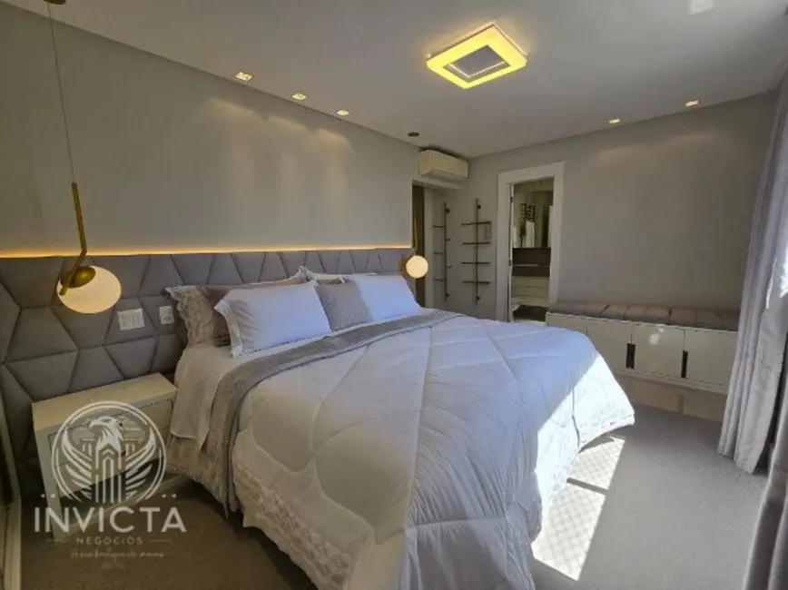 Apartamento com 3 quartos à venda, 136m2 em Centro, Balneario Camboriu - SC - imagem 8 Foto 8 de Apartamento com 3 quartos à venda, 136m2 em Centro, Balneario Camboriu - SC